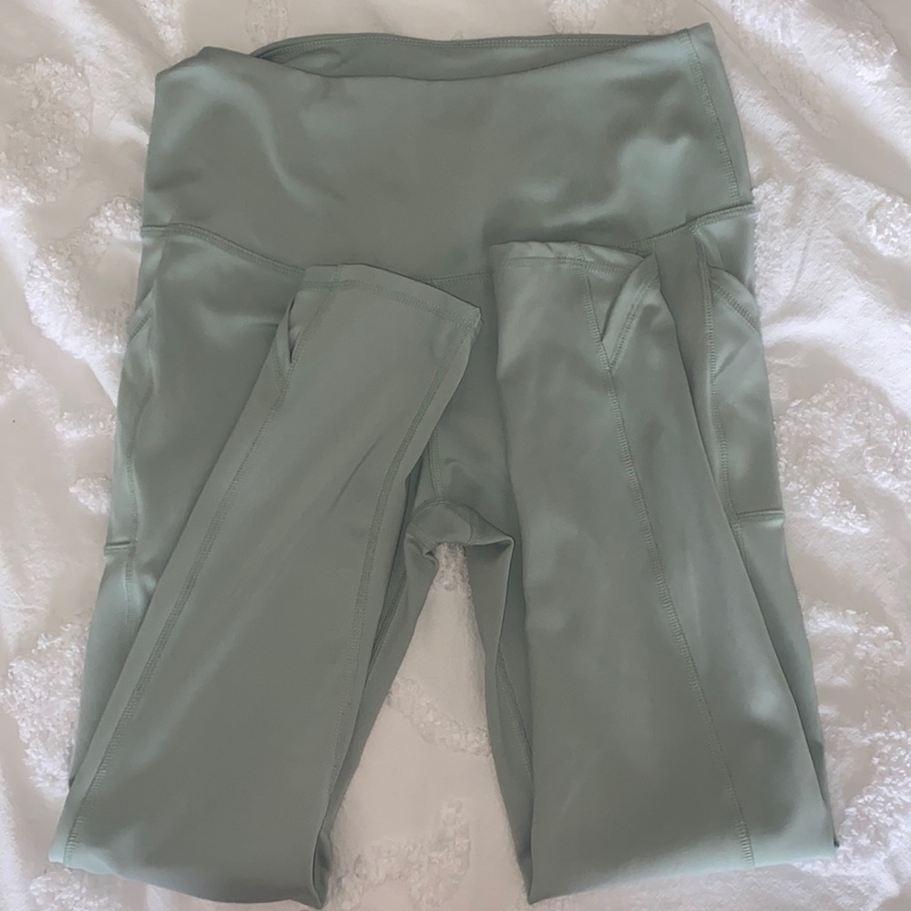 Light green leggings
